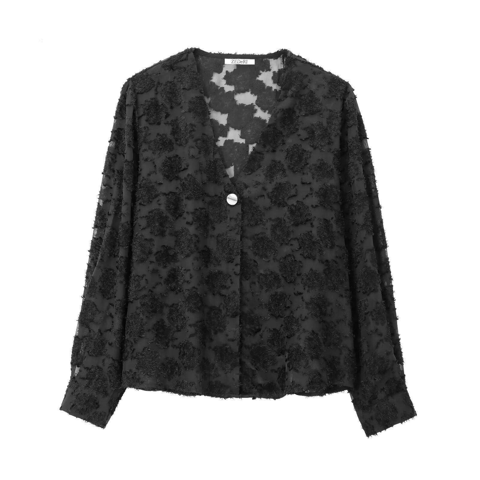2025 Spring Women s Fashion: European-American French Style Casual Shirt with Golden Button Detail XS
2025 Spring Women s Fashion: European-American French Style Casual Shirt with Golden Button Detail XS