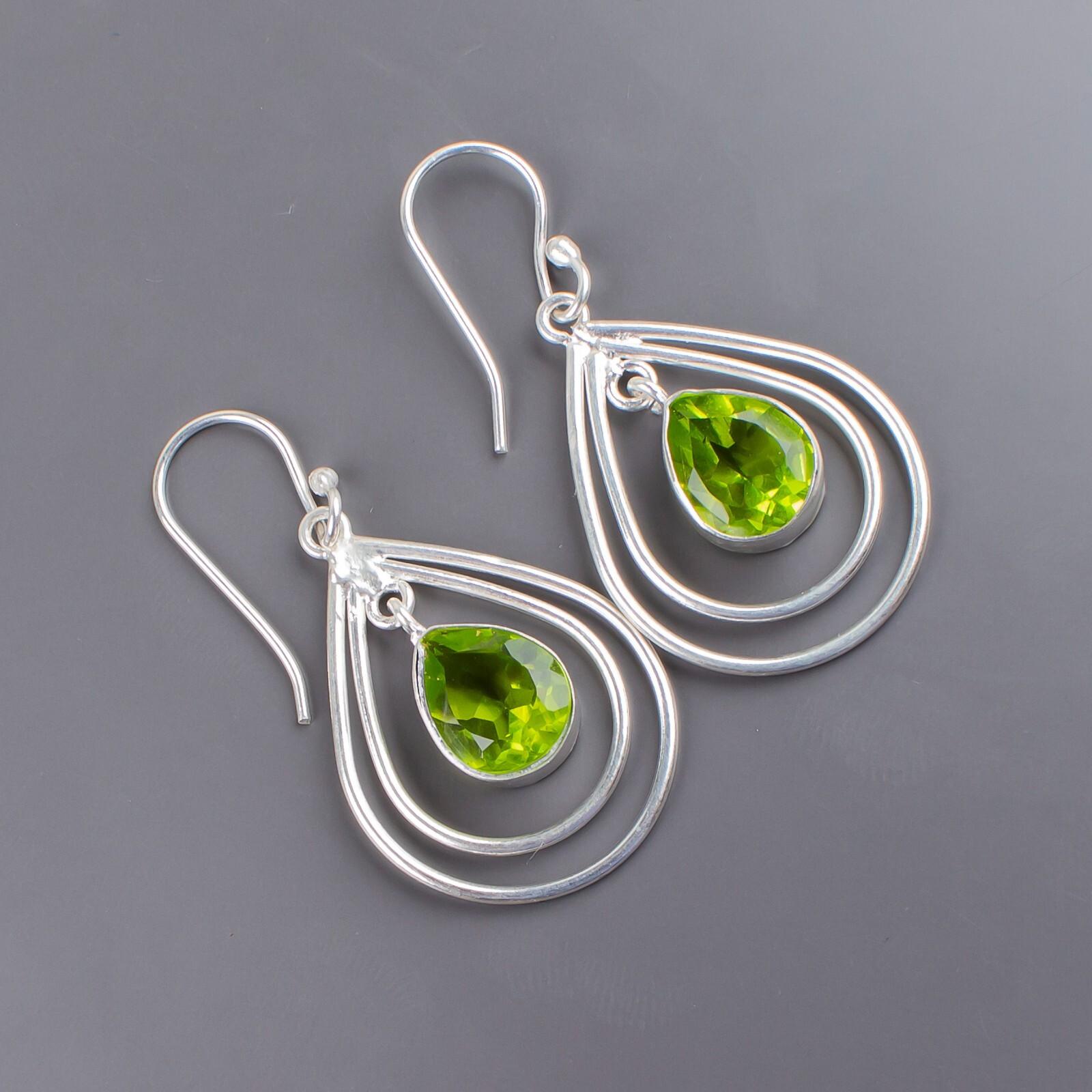 Natural Peridot Gemstone 925 Sterling Silver Handcrafted Jewelry Earrings 2.00 EE-34-4
Natural Peridot Gemstone 925 Sterling Silver Handcrafted Jewelry Earrings 2.00 EE-34-4