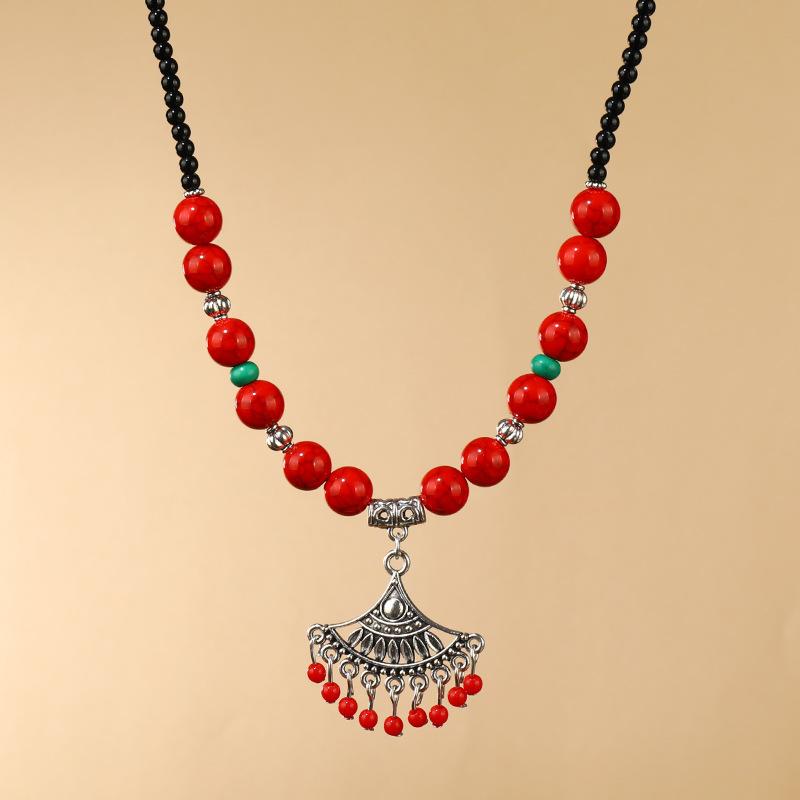 Экзотический лобный, надбровный кулон, ретро этнический стиль тибетский головной убор, цепочка на лоб, красная цепочка на ключицу, ожерелье, женский.
Экзотический лобный, надбровный кулон, ретро этнический стиль тибетский головной убор, цепочка на лоб, красная цепочка на ключицу, ожерелье, женский.