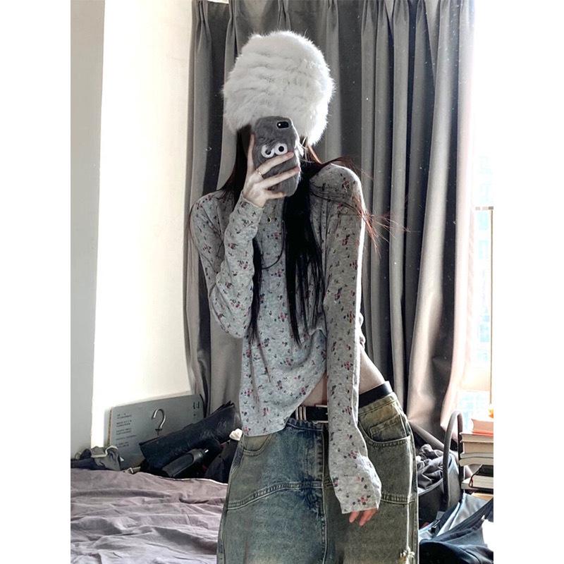 Women s Slim Fit Floral Gray Base Layer Top, Long Sleeve, Autumn/Winter Wear, Trendy and Figure-Flattering. Small
Women s Slim Fit Floral Gray Base Layer Top, Long Sleeve, Autumn/Winter Wear, Trendy and Figure-Flattering. Small