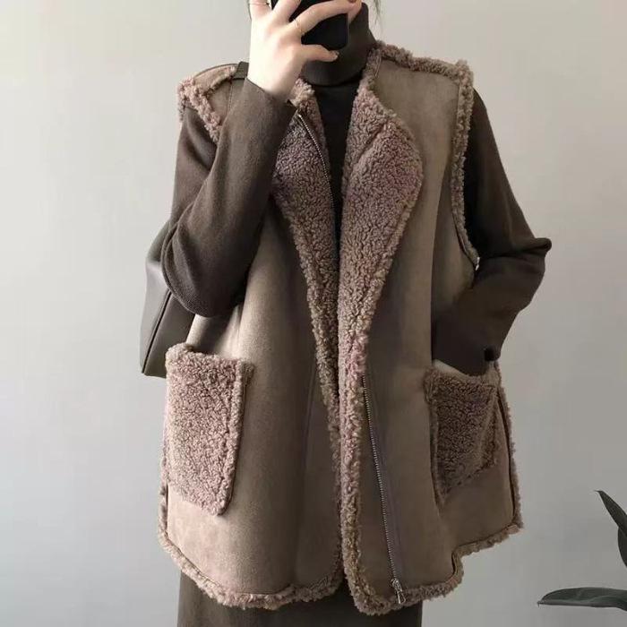 Women s Plus Size Lambswool Leather Fur Vest - Autumn/Winter Versatile Sleeveless Jacket S
Women s Plus Size Lambswool Leather Fur Vest - Autumn/Winter Versatile Sleeveless Jacket S
