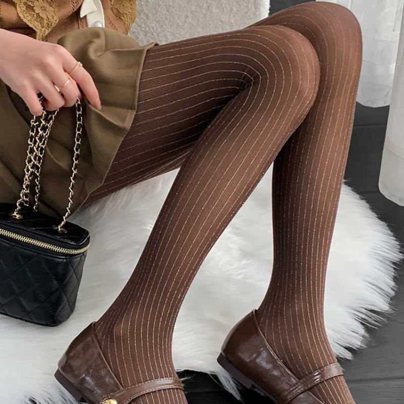 Korean Women Sexy Silver Silk Vertical Striped Pantyhose Bright Silk Durable Anti Hook Silk Black Coffee Colored Stockings One Size кавовий
Korean Women Sexy Silver Silk Vertical Striped Pantyhose Bright Silk Durable Anti Hook Silk Black Coffee Colored Stockings One Size кавовий