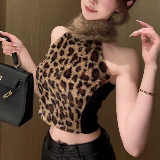 European & American Leopard Print Fur Patchwork Halter Top - Sexy, Sleeveless, Backless, Slimming Short Pullover Extra Large леопард друку кольору
European & American Leopard Print Fur Patchwork Halter Top - Sexy, Sleeveless, Backless, Slimming Short Pullover Extra Large леопард друку кольору