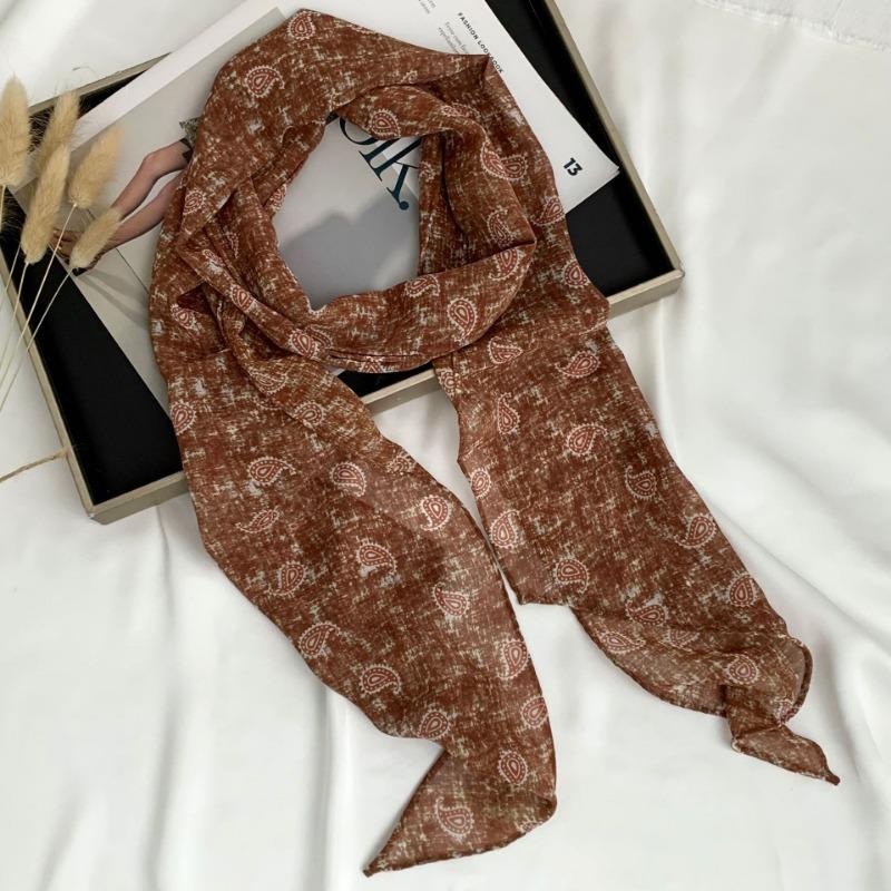 Silk scarf, long strip, new neck protector, small scarf, multi-purpose scarf, headband, cashew flower striped silk scarf, waist belt.
Silk scarf, long strip, new neck protector, small scarf, multi-purpose scarf, headband, cashew flower striped silk scarf, waist belt.