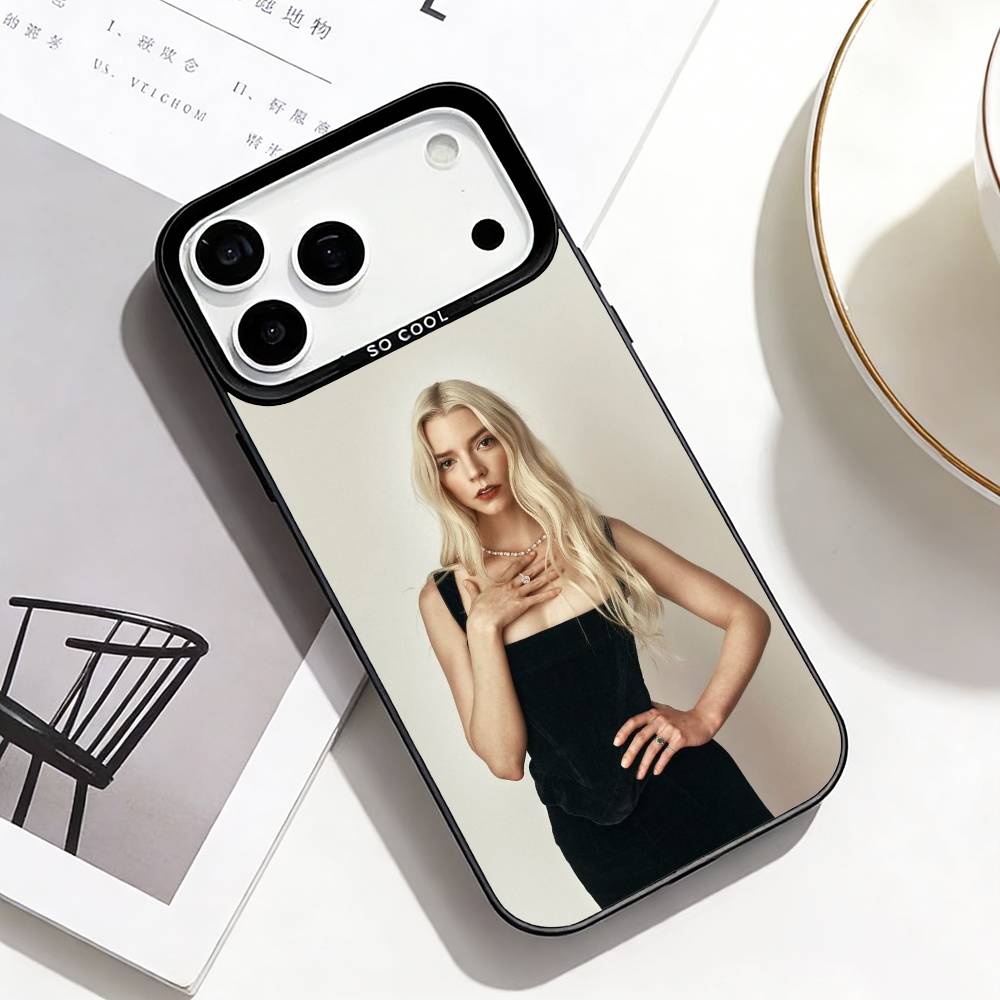 Чехол для телефона с портретом Ани Тейлор-Джой Для iPhone17,16,15,14,13,12,11 Plus,Pro Max Черная рамка Посеребренная крышка iPhone13PROMAX
Чехол для телефона с портретом Ани Тейлор-Джой Для iPhone17,16,15,14,13,12,11 Plus,Pro Max Черная рамка Посеребренная крышка iPhone13PROMAX