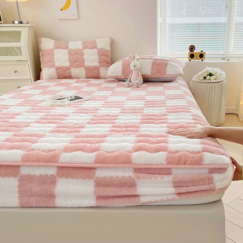 3pcs Plush Embossed Fitted Sheet, Plush Bedding Set, Mattress Protector Cover, All-Season Use, Soft and Comfortable Fabric 150*200CM
3pcs Plush Embossed Fitted Sheet, Plush Bedding Set, Mattress Protector Cover, All-Season Use, Soft and Comfortable Fabric 150*200CM