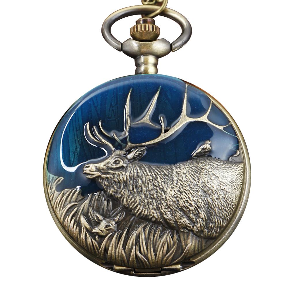 Blue Exquisite Reindeer Oil Painting Men s and Women s Quartz Pocket Watch Retro Fashion Necklace Pendant Student Festival Gift
Blue Exquisite Reindeer Oil Painting Men s and Women s Quartz Pocket Watch Retro Fashion Necklace Pendant Student Festival Gift