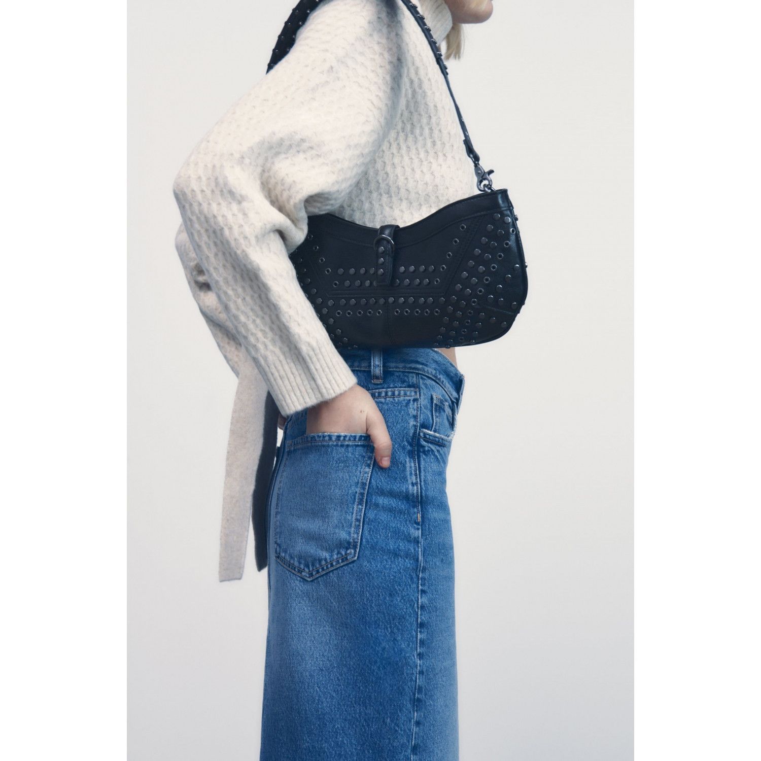 STUDDED SHOULDER BAG WITH ZIPS
STUDDED SHOULDER BAG WITH ZIPS