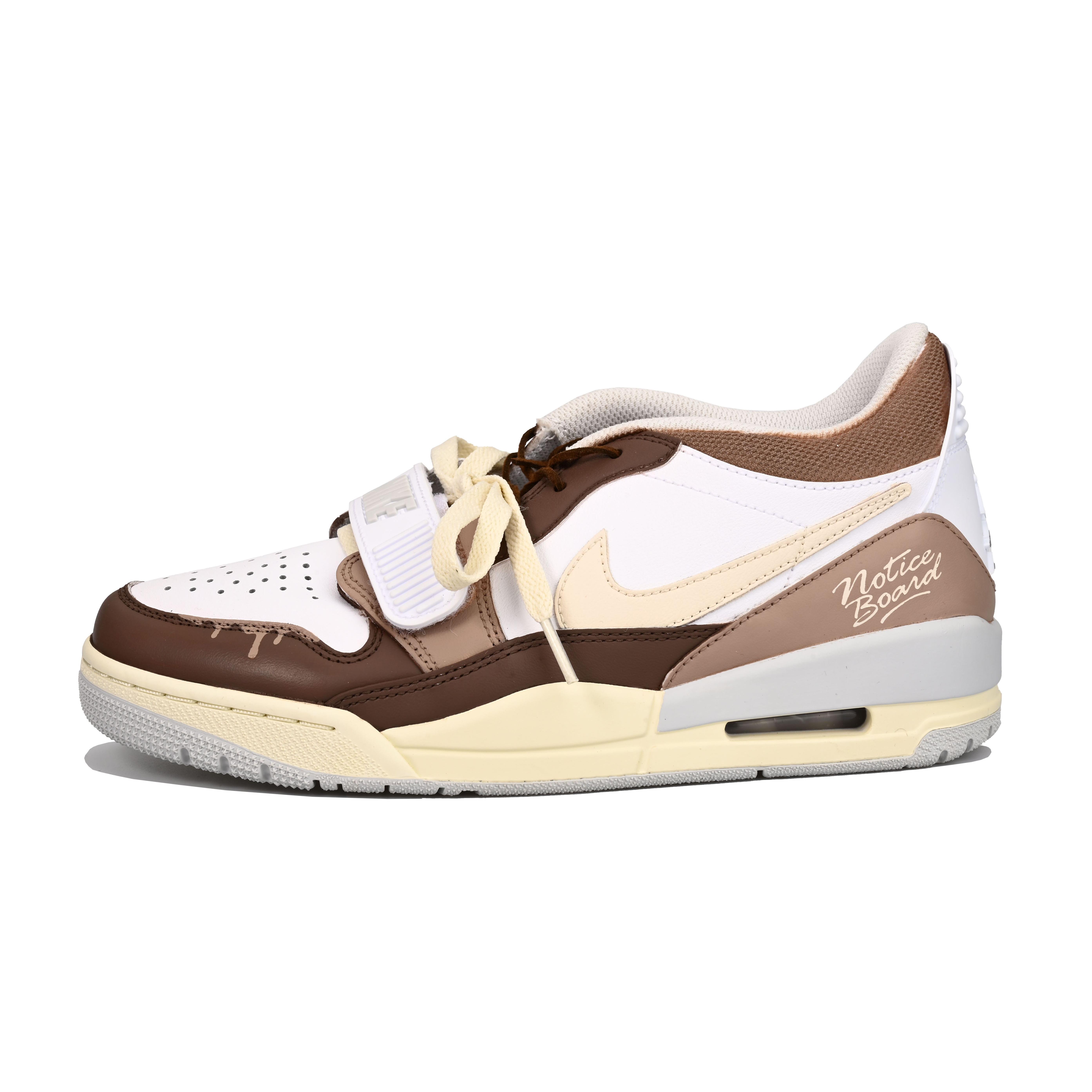 Jordan Legacy 312 Wear resistant And Lightweight Low top Vintage Basketball Shoes Men s Brown HJ9199-111(Team6-) 42.5
Jordan Legacy 312 Wear resistant And Lightweight Low top Vintage Basketball Shoes Men s Brown HJ9199-111(Team6-) 42.5