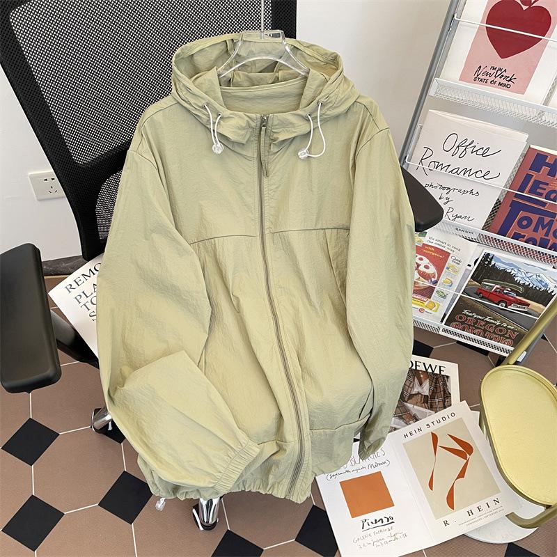 Sunscreen clothes, men s and women s ice silk, light and loose, cool and breathable in summer, UV-proof skin clothes, hooded tooling jackets 2XL світло-зелений колір
Sunscreen clothes, men s and women s ice silk, light and loose, cool and breathable in summer, UV-proof skin clothes, hooded tooling jackets 2XL світло-зелений колір