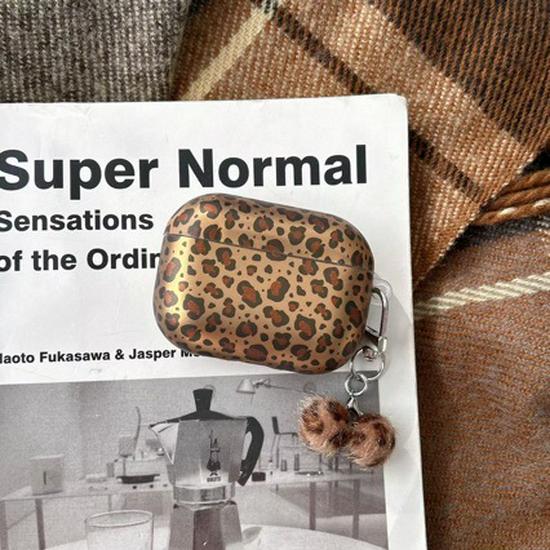 Gilded Leopard Print Protective Case for Apple AirPods Pro 4th Gen Earphones AirPods Pro 3
Gilded Leopard Print Protective Case for Apple AirPods Pro 4th Gen Earphones AirPods Pro 3