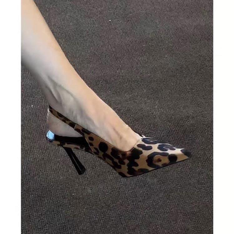Fashion New Top Quality Women s Fashion Pumps Woman Pointed Toe High Heels Shallow High-heeled Shoes Female Sandals Zapatos De Mujer 35
Fashion New Top Quality Women s Fashion Pumps Woman Pointed Toe High Heels Shallow High-heeled Shoes Female Sandals Zapatos De Mujer 35