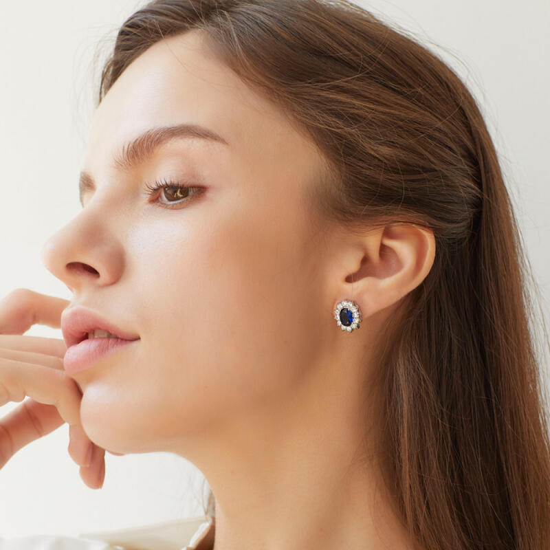 Boltei Blue Cubic Gorgeous Earrings Silver
Boltei Blue Cubic Gorgeous Earrings Silver