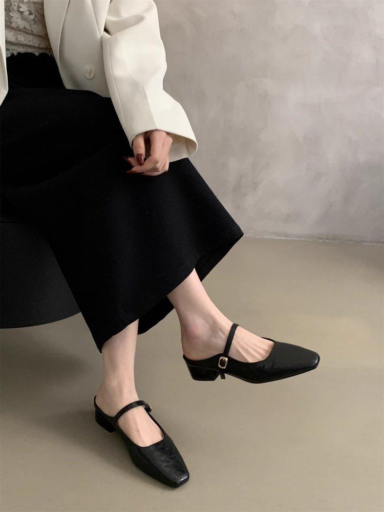 Baotou half slippers women s summer outer wear spring and autumn new Korean version French evening breeze temperament silver single shoes thick he 35
Baotou half slippers women s summer outer wear spring and autumn new Korean version French evening breeze temperament silver single shoes thick he 35
