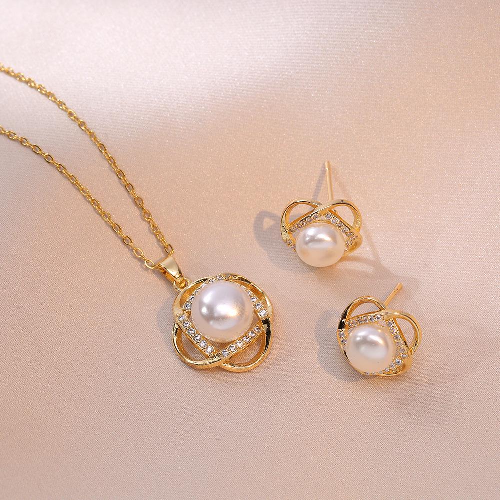 Women s Korean-Style Necklace and Earring Set with Flower Pearl Pendant in Titanium Steel
Women s Korean-Style Necklace and Earring Set with Flower Pearl Pendant in Titanium Steel