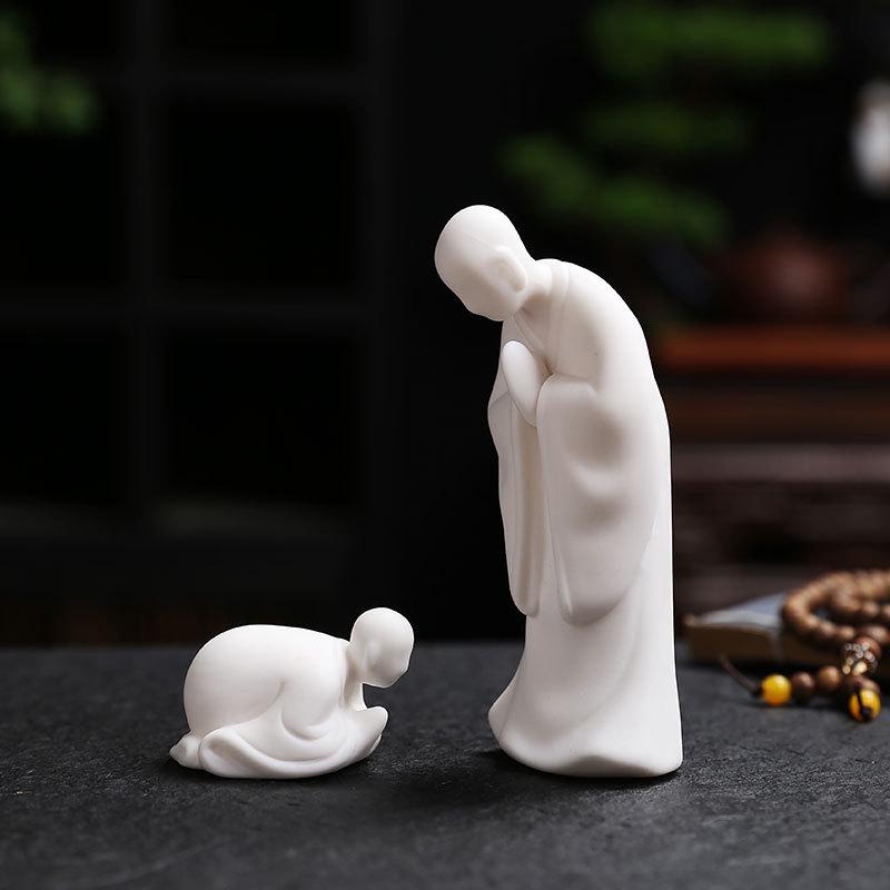 Jingdezhen White Porcelain Maitreya Monk and Scholar Ornaments: Standing and Kneeling Buddha Statues
Jingdezhen White Porcelain Maitreya Monk and Scholar Ornaments: Standing and Kneeling Buddha Statues