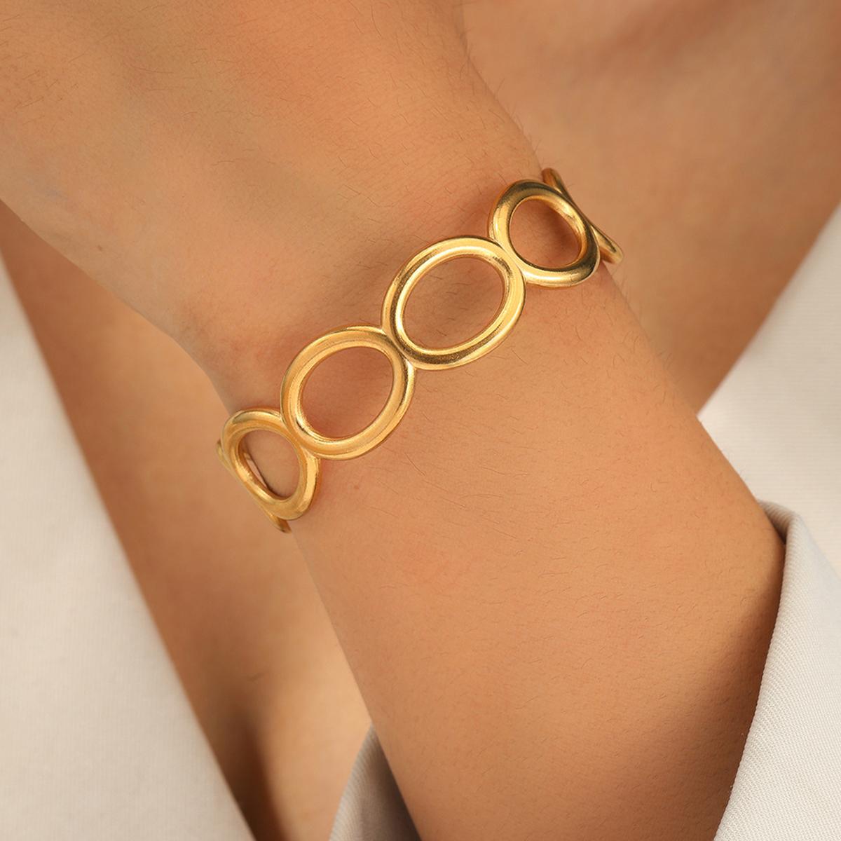 Premium Stainless Steel Engraved Bracelet for Women Unique Design Light Luxury Symbol Zircon Exquisite Party Gift
Premium Stainless Steel Engraved Bracelet for Women Unique Design Light Luxury Symbol Zircon Exquisite Party Gift