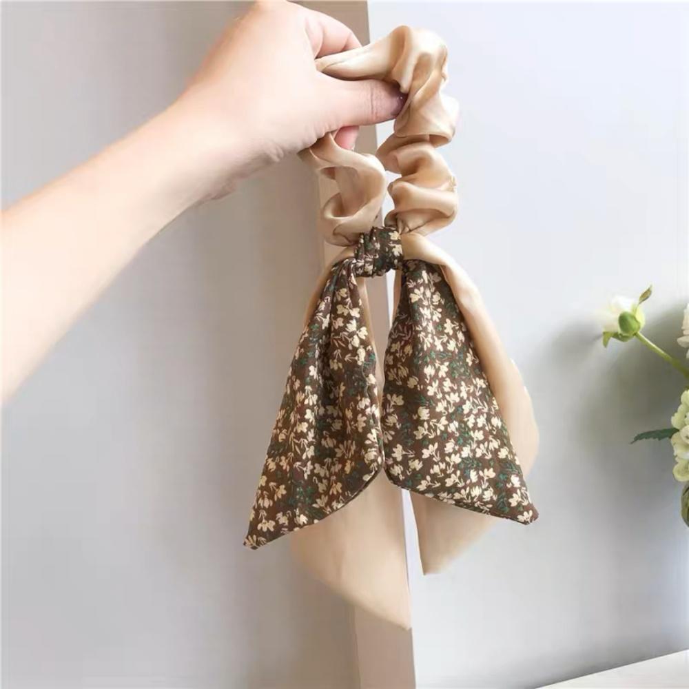 1Pc Vintage Floral Bow Scrunchie, Long Ribbon Hair Accessory for Elegant Hairstyle, Perfect for Date & Party
1Pc Vintage Floral Bow Scrunchie, Long Ribbon Hair Accessory for Elegant Hairstyle, Perfect for Date & Party