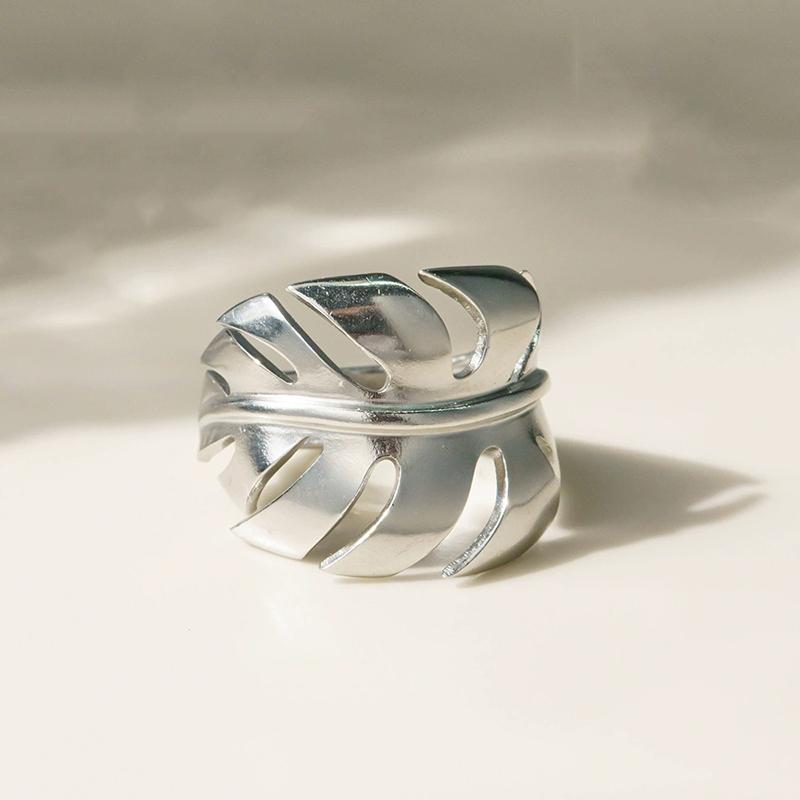 Stainless Steel Leaves Rings for Men Women Trend Wedding Geometric Hollow Ring Daily Wear Lxury Jewelry Accessories Gifts
Stainless Steel Leaves Rings for Men Women Trend Wedding Geometric Hollow Ring Daily Wear Lxury Jewelry Accessories Gifts