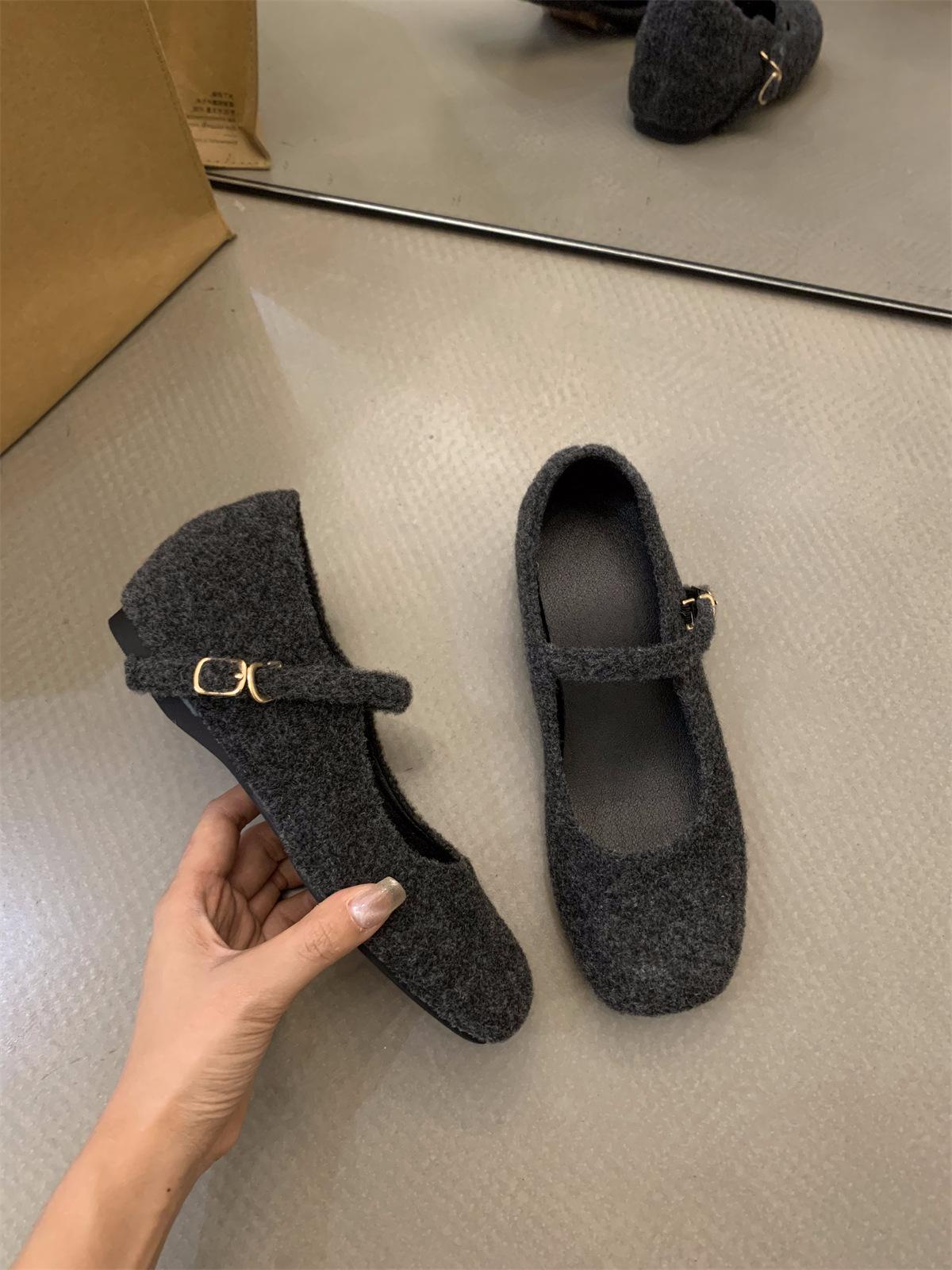 Inner height-increasing gray plush shoes, outer wear season Mary Jane shoes 39 сірий колір
Inner height-increasing gray plush shoes, outer wear season Mary Jane shoes 39 сірий колір