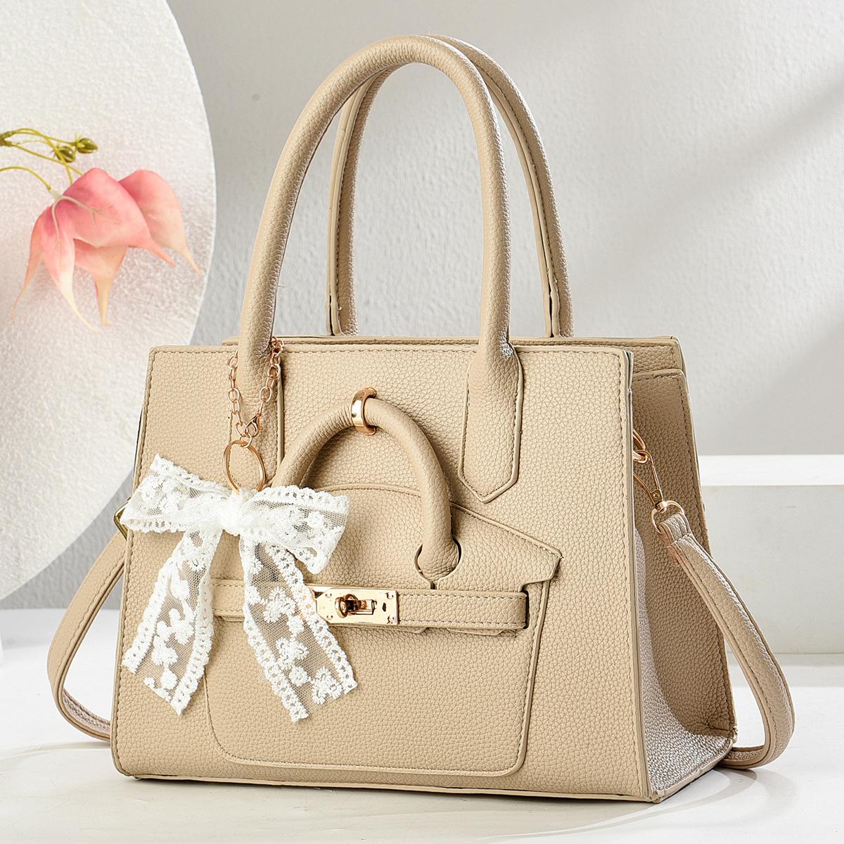 Large capacity premium sense of atmosphere soft durable fashion exquisite lightweight commuting outdoor beach crossbody shoulder handbag 
Large capacity premium sense of atmosphere soft durable fashion exquisite lightweight commuting outdoor beach crossbody shoulder handbag