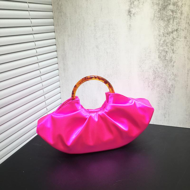 Luxury Satin Dinner Bag Designer Pleated Silk Cloud Bag High Quality Acrylic Handle Handbag for Women Evening Party Clutch Bag
Luxury Satin Dinner Bag Designer Pleated Silk Cloud Bag High Quality Acrylic Handle Handbag for Women Evening Party Clutch Bag
