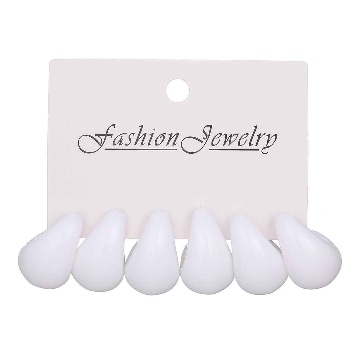 Комплект серег-капель, серьги-гвоздики с нишевым дизайном класса люкс, модные и универсальные серьги для повседневного ношения.
Комплект серег-капель, серьги-гвоздики с нишевым дизайном класса люкс, модные и универсальные серьги для повседневного ношения.