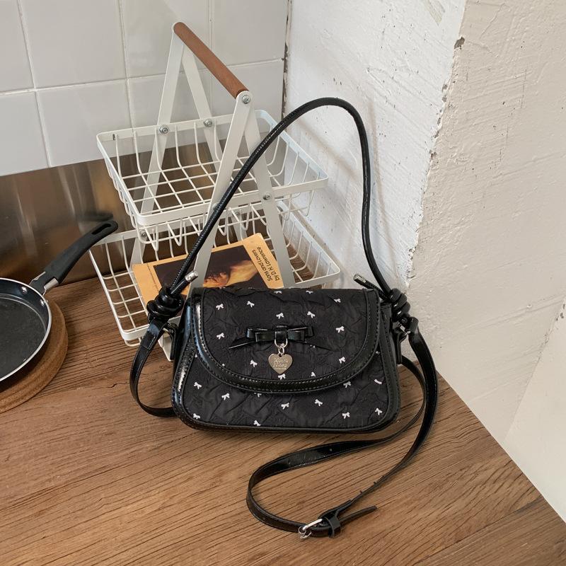 Korean Style Square Crossbody Bag Cute Bowknot Decor Mini Shoulder Purse With Heart Charm Accent Women Mini Flap Zipper Handbag 23x6x12cm чорний
Korean Style Square Crossbody Bag Cute Bowknot Decor Mini Shoulder Purse With Heart Charm Accent Women Mini Flap Zipper Handbag 23x6x12cm чорний