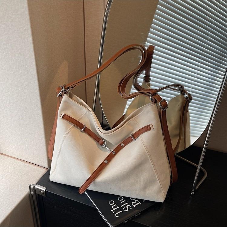 Canvas tote bag women s large capacity 2025 new spring and summer shoulder messenger bag three-purpose backpack чорний
Canvas tote bag women s large capacity 2025 new spring and summer shoulder messenger bag three-purpose backpack чорний