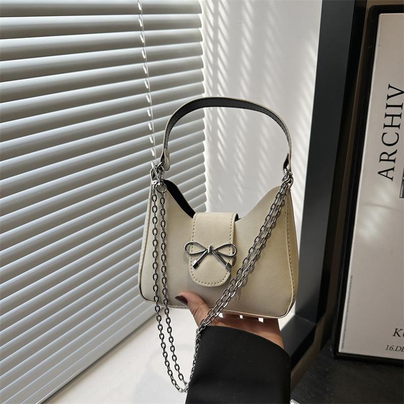 Spring and summer new solid color bow beautiful handbag high texture temperament shoulder messenger bag women s bag белый
Spring and summer new solid color bow beautiful handbag high texture temperament shoulder messenger bag women s bag белый