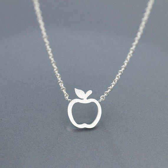 Hollow Geometric Apple Pendant Necklace, Women s Clavicle Chain, Modern Korean & Western Style розового золота
Hollow Geometric Apple Pendant Necklace, Women s Clavicle Chain, Modern Korean & Western Style розового золота