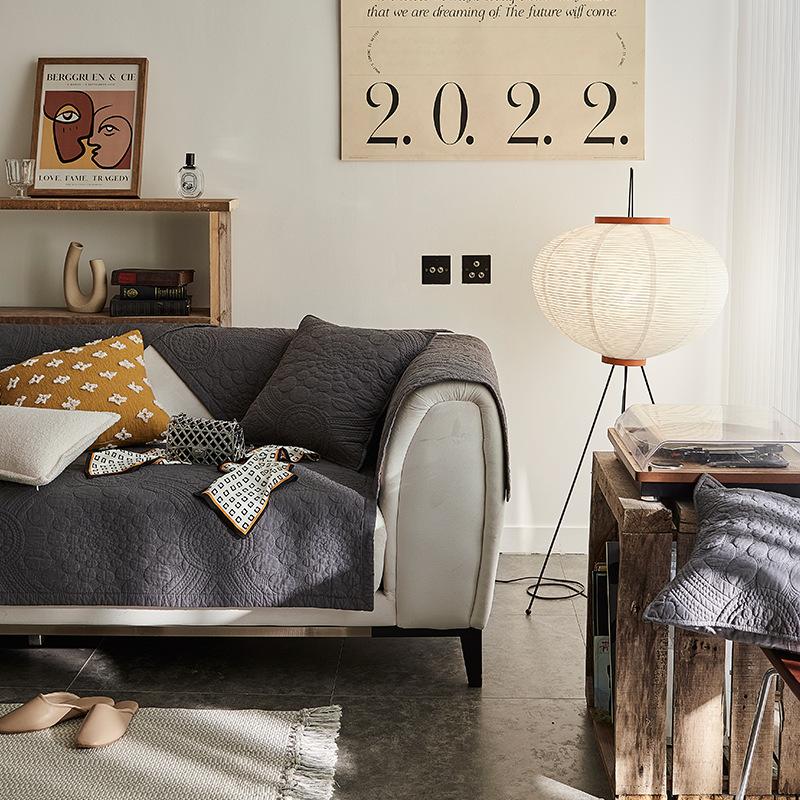 Универсальный нескользящий чехол Four Seasons, новая хлопковая стеганая нескользящая подушка для дивана 70x70
Универсальный нескользящий чехол Four Seasons, новая хлопковая стеганая нескользящая подушка для дивана 70x70