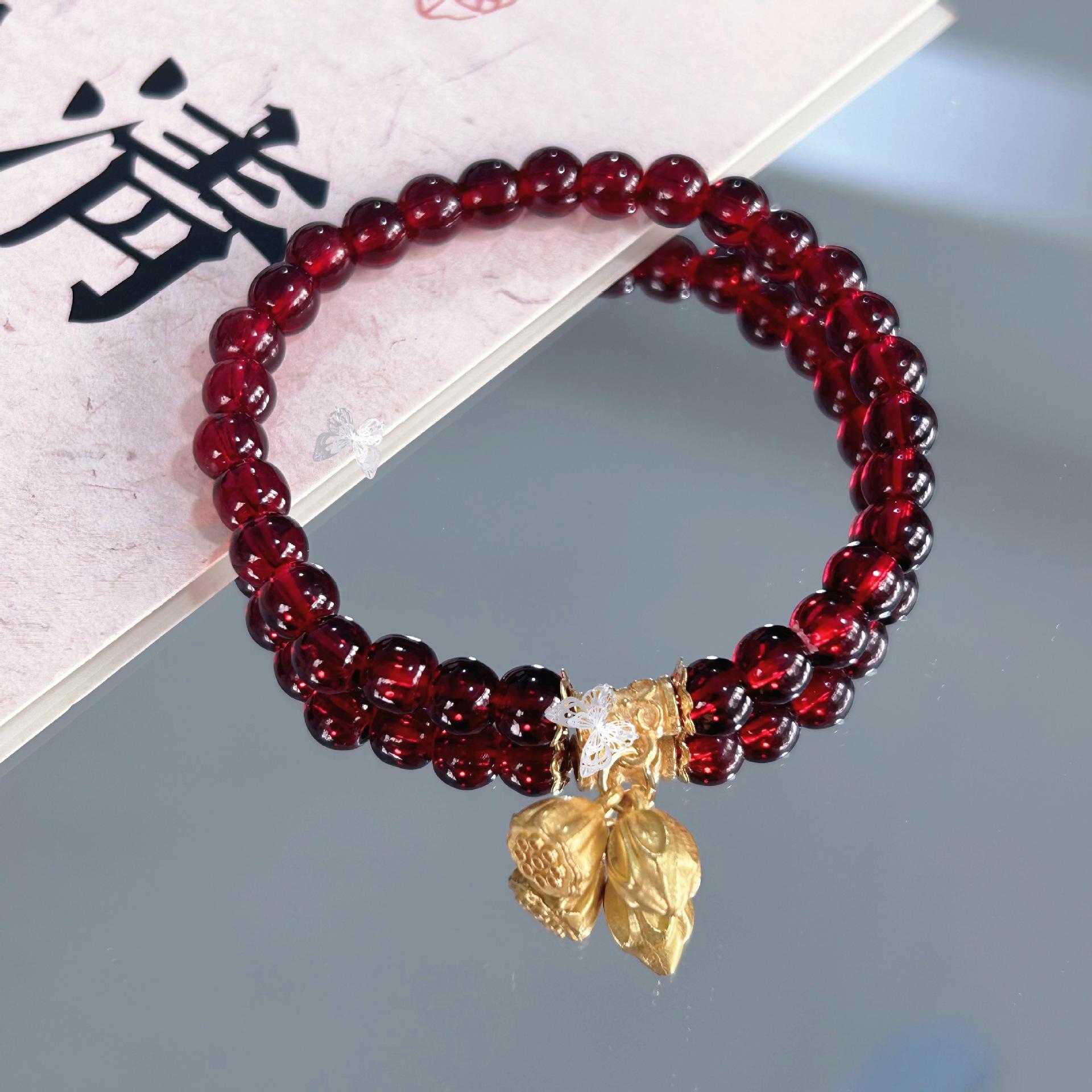 Good Things Bracelet Two Lives Happy Golden Lotus Pendant Exquisite Versatile Premium Bracelet
Good Things Bracelet Two Lives Happy Golden Lotus Pendant Exquisite Versatile Premium Bracelet