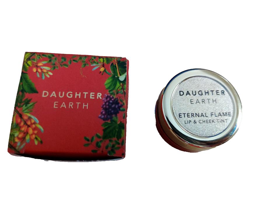 @Daughter Earth Lip and Cheek Tint Eternal Flame 4.5g
@Daughter Earth Lip and Cheek Tint Eternal Flame 4.5g