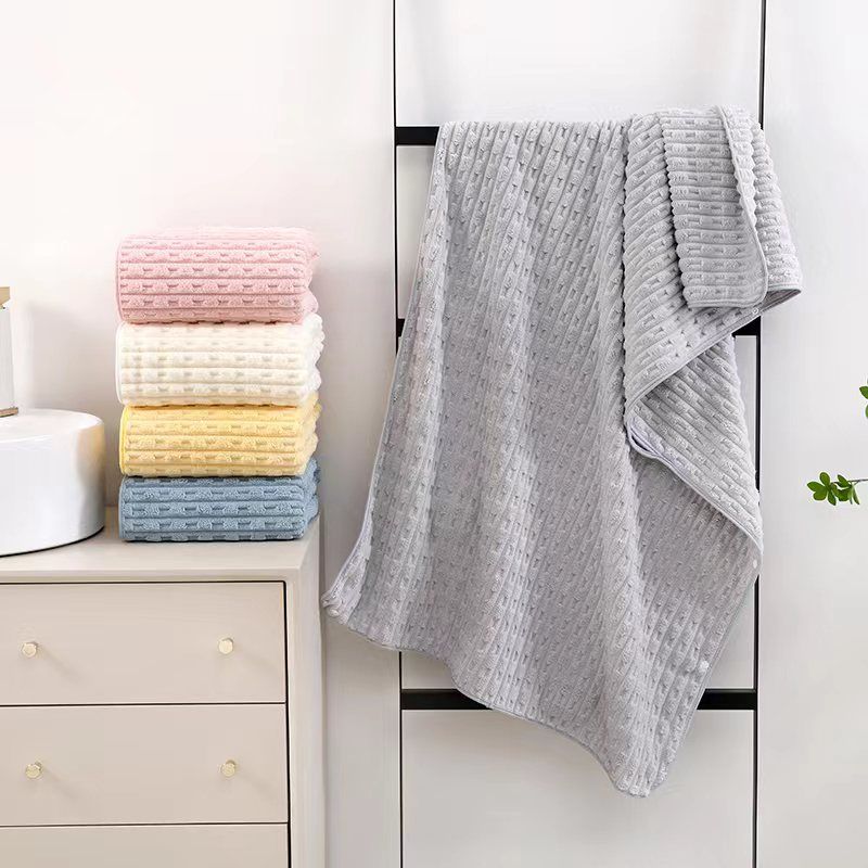 New Bath Towel Cloak Bamboo Fleece Design Quick Drying and Water Absorption for Showering Suitable for Home Use gray(70 * 140)
New Bath Towel Cloak Bamboo Fleece Design Quick Drying and Water Absorption for Showering Suitable for Home Use gray(70 * 140)