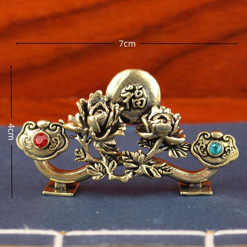 Unique Design Brass Point Drill Persimmon Ruyi Brass Keychain Metal Ornament Decoration Auspicious Ruyi Office Decoration мідний
Unique Design Brass Point Drill Persimmon Ruyi Brass Keychain Metal Ornament Decoration Auspicious Ruyi Office Decoration мідний