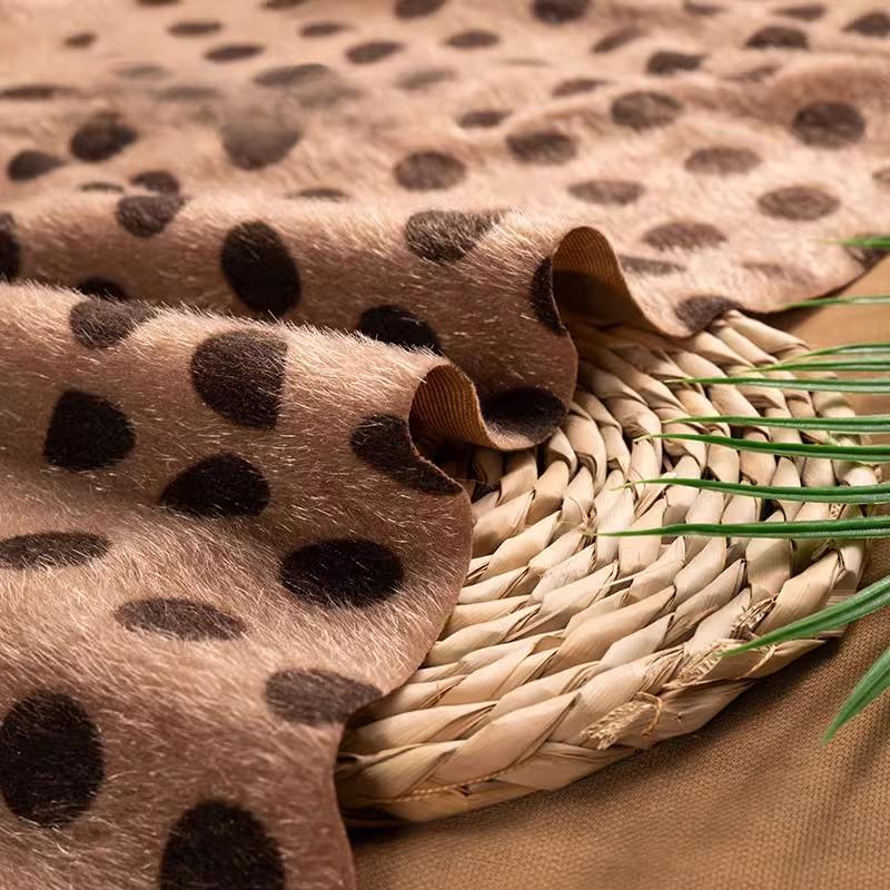 50x160cm Plush Leopard Printed Imitation Mink Fur Fabric for Diy Sewing Shoes Caps Scarves Ribbons Linings Dresses 50x160cm
50x160cm Plush Leopard Printed Imitation Mink Fur Fabric for Diy Sewing Shoes Caps Scarves Ribbons Linings Dresses 50x160cm