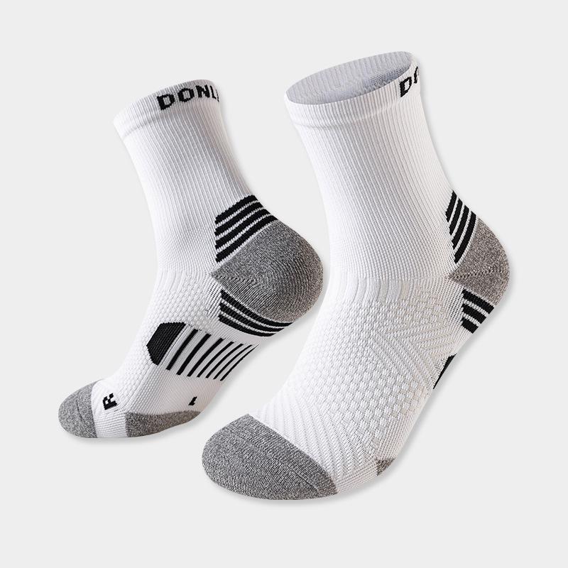 Unisex Professional Marathon Running and Fitness Socks with Cushioned Towel Bottom, Low-Cut Boat Style. Size M (35-39)
Unisex Professional Marathon Running and Fitness Socks with Cushioned Towel Bottom, Low-Cut Boat Style. Size M (35-39)