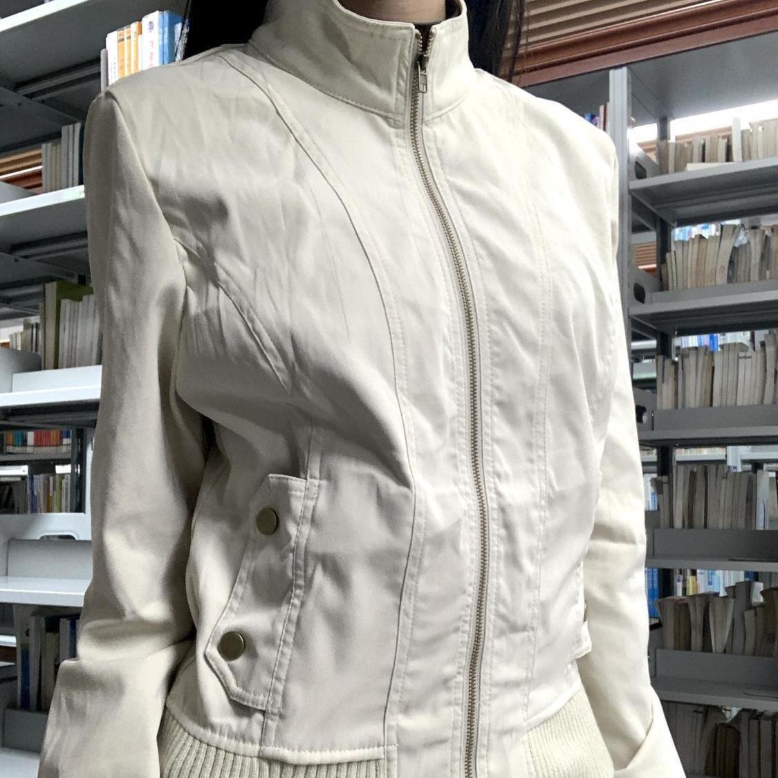 2025 Осень Корейский стиль Ретро Воротник-стойка Приталенная куртка XL (Recommended: 62-72 kg)
2025 Осень Корейский стиль Ретро Воротник-стойка Приталенная куртка XL (Recommended: 62-72 kg)