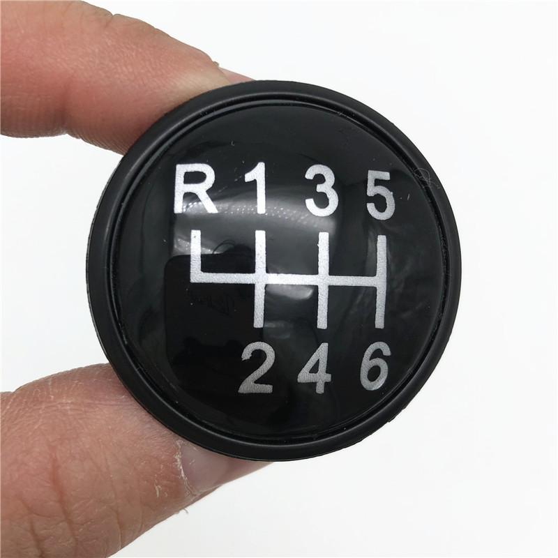 Ручка переключения передач 5/6 скоростей, крышка с номером скорости, эмблема, значок, крышка для VW Volkswagen Golf Jetta MK3 MK4 GTI MK4 Bora LUPO POLO SEAT IBIZA CADDY
Ручка переключения передач 5/6 скоростей, крышка с номером скорости, эмблема, значок, крышка для VW Volkswagen Golf Jetta MK3 MK4 GTI MK4 Bora LUPO POLO SEAT IBIZA CADDY