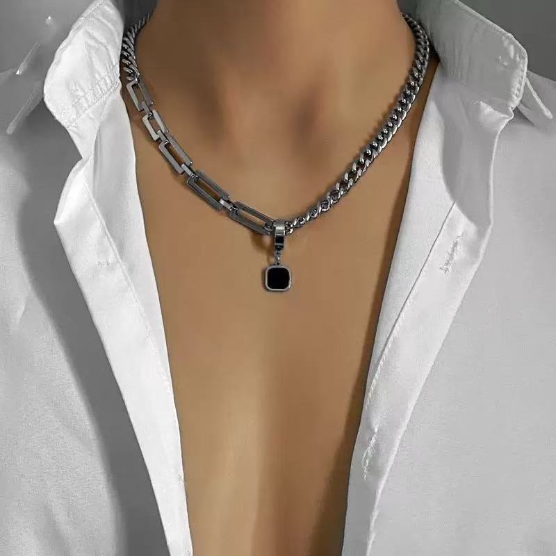 Hip-hop Punk Sliver Color Stainless Steel Star Black Square Pendant Splicing Chain Necklace for Women Men Personality Jewelry
Hip-hop Punk Sliver Color Stainless Steel Star Black Square Pendant Splicing Chain Necklace for Women Men Personality Jewelry