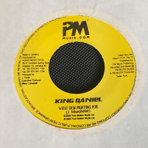 7inch Record KING DANIEL - I Need A Refuge / What Dem Fighting NONE PM Muzik Jamaica Reggae, Ska & Dub Used
7inch Record KING DANIEL - I Need A Refuge / What Dem Fighting NONE PM Muzik Jamaica Reggae, Ska & Dub Used