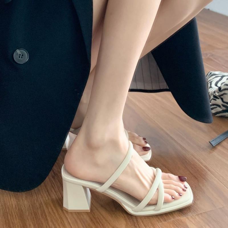 Not tired! Sandals women s summer 2025 new one-word strap rear empty square head open-toed thick-heeled high-heeled slippers 40 зелений
Not tired! Sandals women s summer 2025 new one-word strap rear empty square head open-toed thick-heeled high-heeled slippers 40 зелений