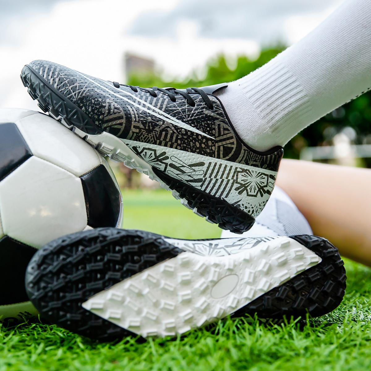 Футбольные бутсы мужские низкие сине-белый фарфор шипы молодежные профессиональные тренировочные кроссовки внешнеторговый взрыв большой размер спортивная обувь 46
Футбольные бутсы мужские низкие сине-белый фарфор шипы молодежные профессиональные тренировочные кроссовки внешнеторговый взрыв большой размер спортивная обувь 46