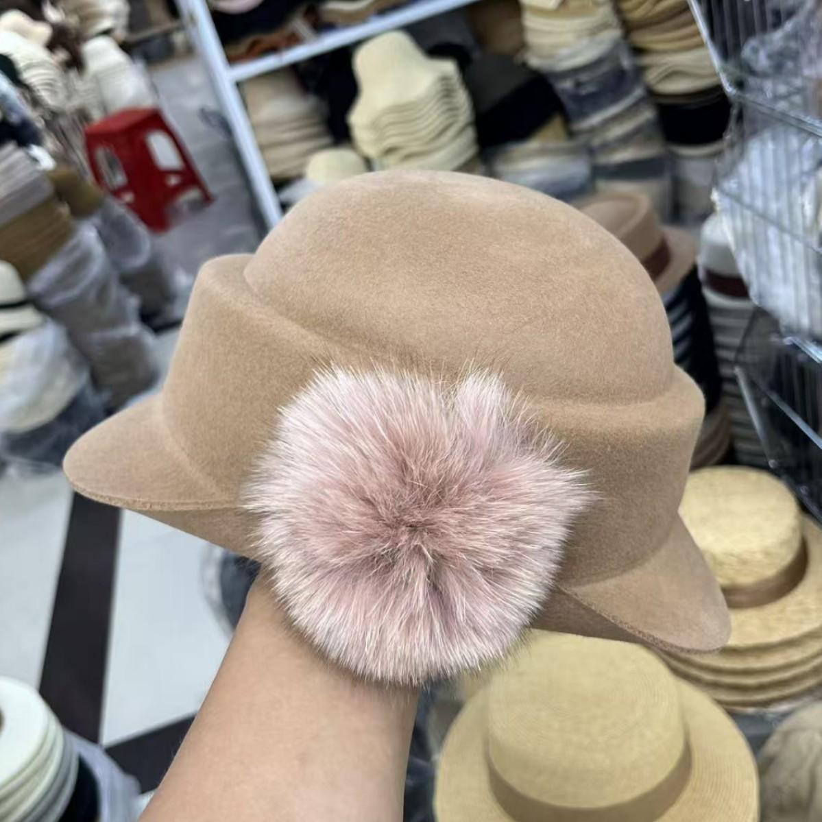 New French elegant wool woolen small brim basin hat female autumn and winter celebrity small top hat light luxury hairball warm bucket hat M(55-58cm) верблюд
New French elegant wool woolen small brim basin hat female autumn and winter celebrity small top hat light luxury hairball warm bucket hat M(55-58cm) верблюд