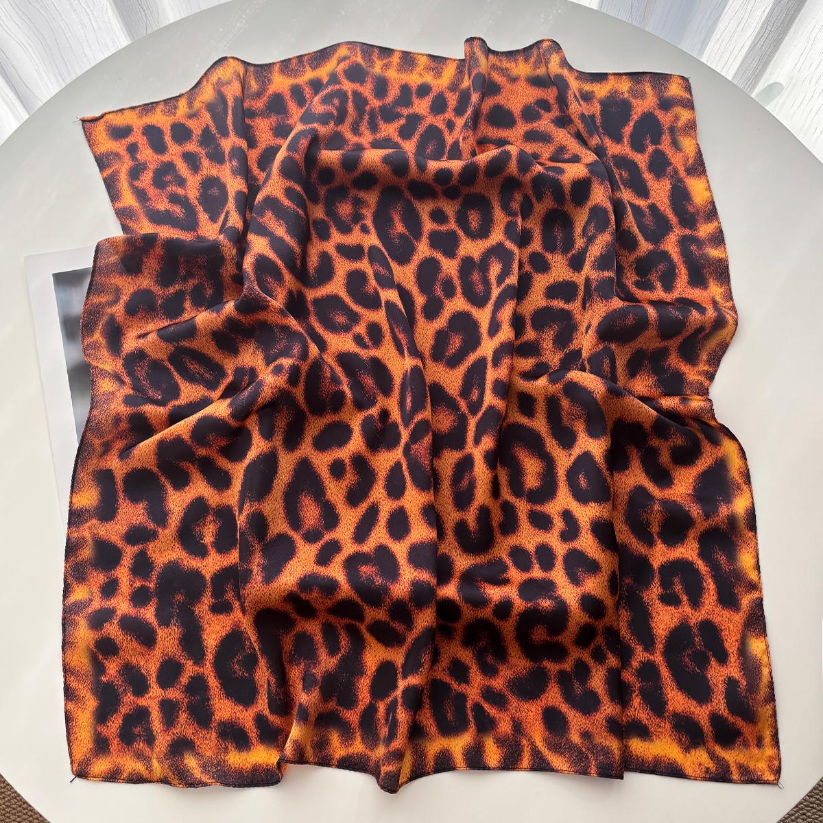 Luxury Square Scarf For Women Ladies Leopard Print Hijab Fashion Neckerchief Bandanas Soft Stain Elegant Faux Silk Scarves Shawl
Luxury Square Scarf For Women Ladies Leopard Print Hijab Fashion Neckerchief Bandanas Soft Stain Elegant Faux Silk Scarves Shawl