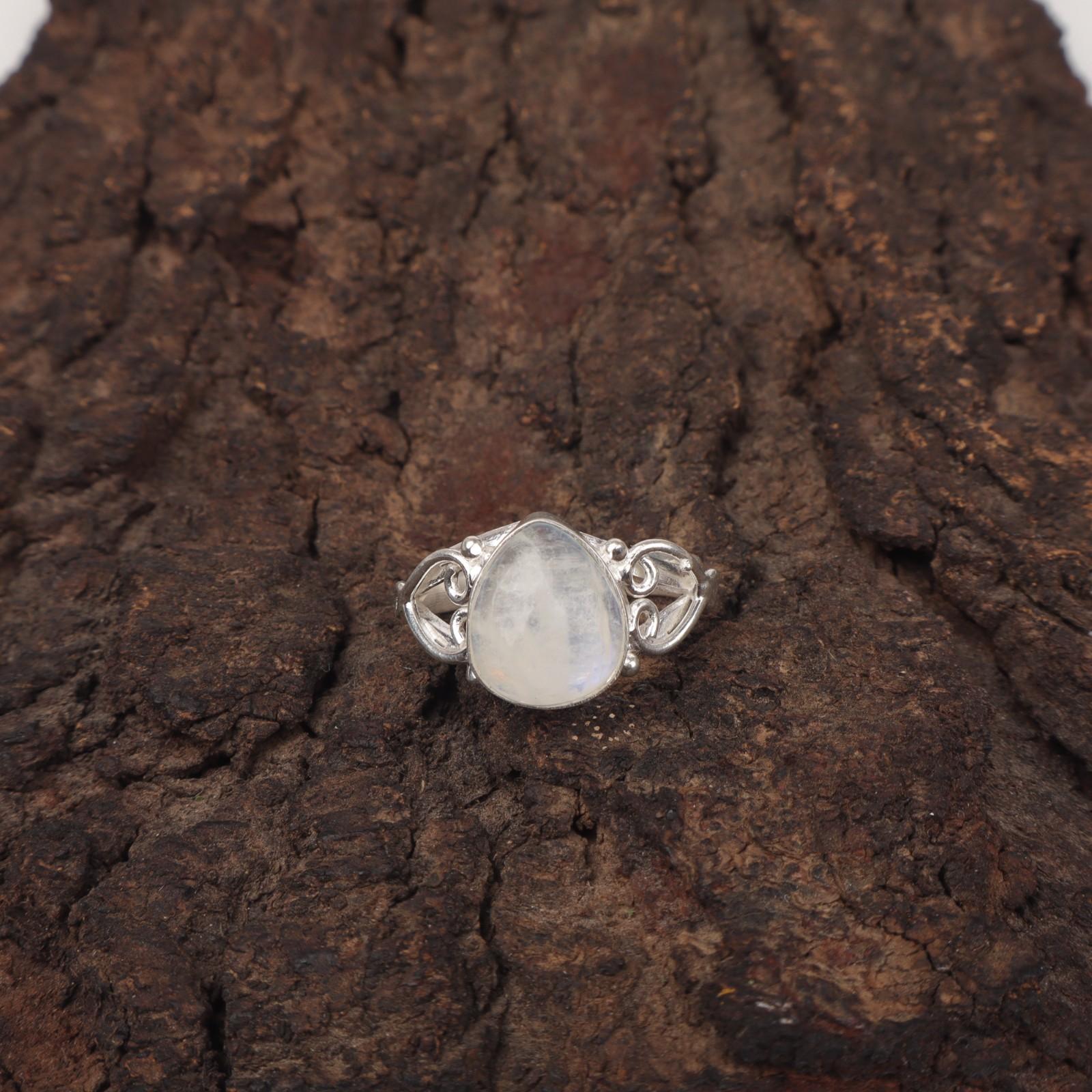 Камень Лунный камень Радужный Стерлинговое серебро День сестер Заявление Подарок дочери Кольцо RR-46-35 15
Камень Лунный камень Радужный Стерлинговое серебро День сестер Заявление Подарок дочери Кольцо RR-46-35 15