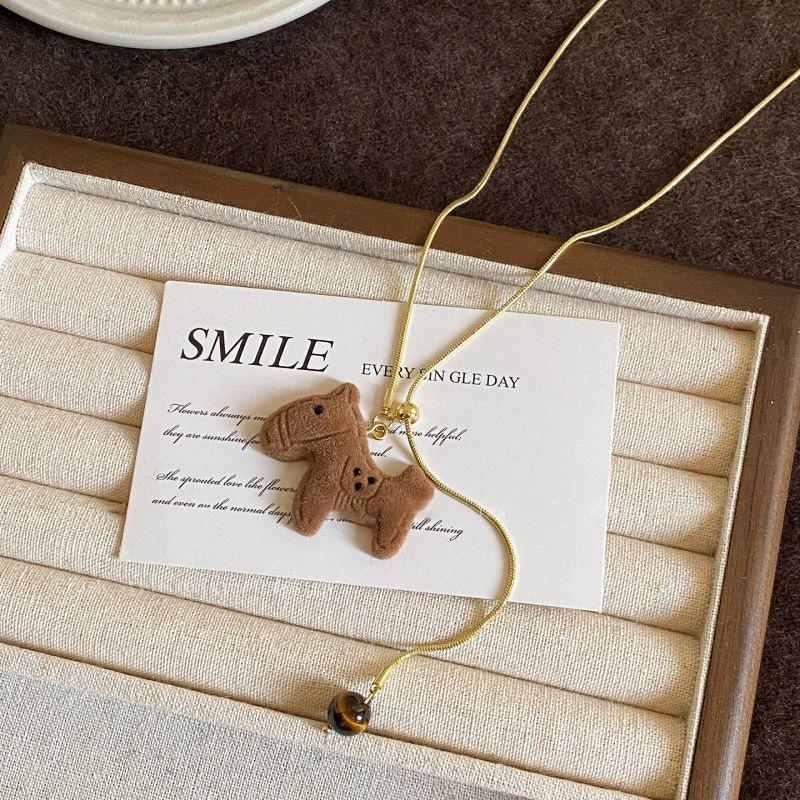 Autumn and winter flocking tiger s eye stone pony necklace retro temperament natal year versatile sweater chain neck chain
Autumn and winter flocking tiger s eye stone pony necklace retro temperament natal year versatile sweater chain neck chain