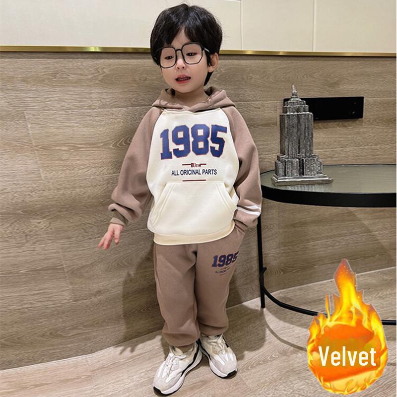 Стильные костюмы для мальчиков и бархатная спортивная одежда для девочек весна/осень 2023 г. 140 cm
Стильные костюмы для мальчиков и бархатная спортивная одежда для девочек весна/осень 2023 г. 140 cm