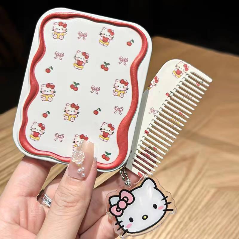 Sanrio Cute Pink Hello Kitty Folding Clamshell Mirror Makeup Mirror With Comb Portable Creative For Women Girls Handheld Mirror
Sanrio Cute Pink Hello Kitty Folding Clamshell Mirror Makeup Mirror With Comb Portable Creative For Women Girls Handheld Mirror